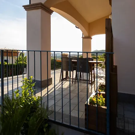 Panorama Pool & Garden